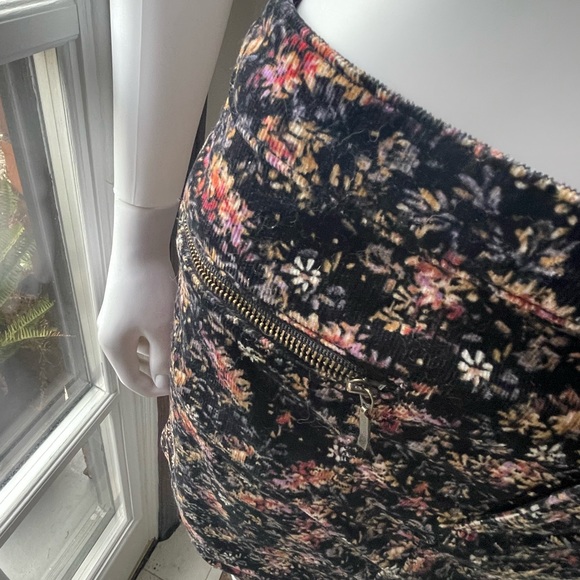 Mossimo floral corduroy mini skirt - Picture 5 of 9